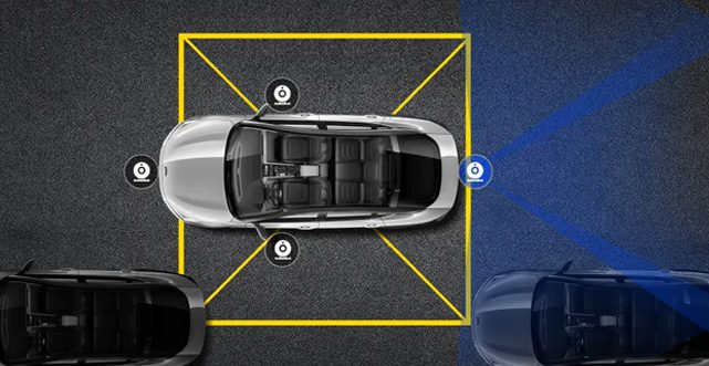 Rear Parking Assistance Feature of JAC J7 car in Qatar.