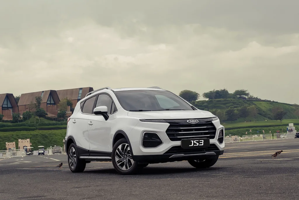 White JAC JS3 Car by the best Car Dealership in Qatar. best compact 4x4 SUV